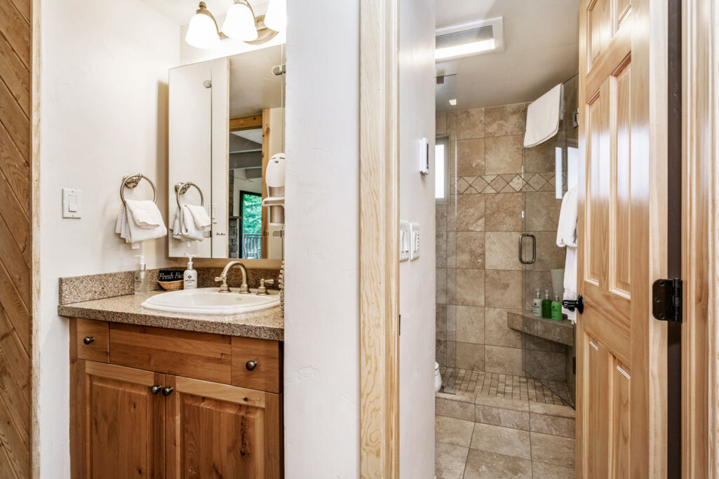 Vanity and bathroom of Antlers at Vail condominium 406