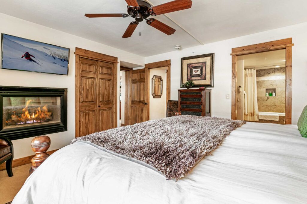 Downstairs master bedroom of Antlers at Vail 4-bedroom residence 518