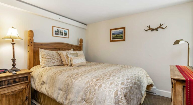 downstairs bedroom of antlers at vail condo 708