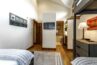 bunk bedroom in antlers unit 621