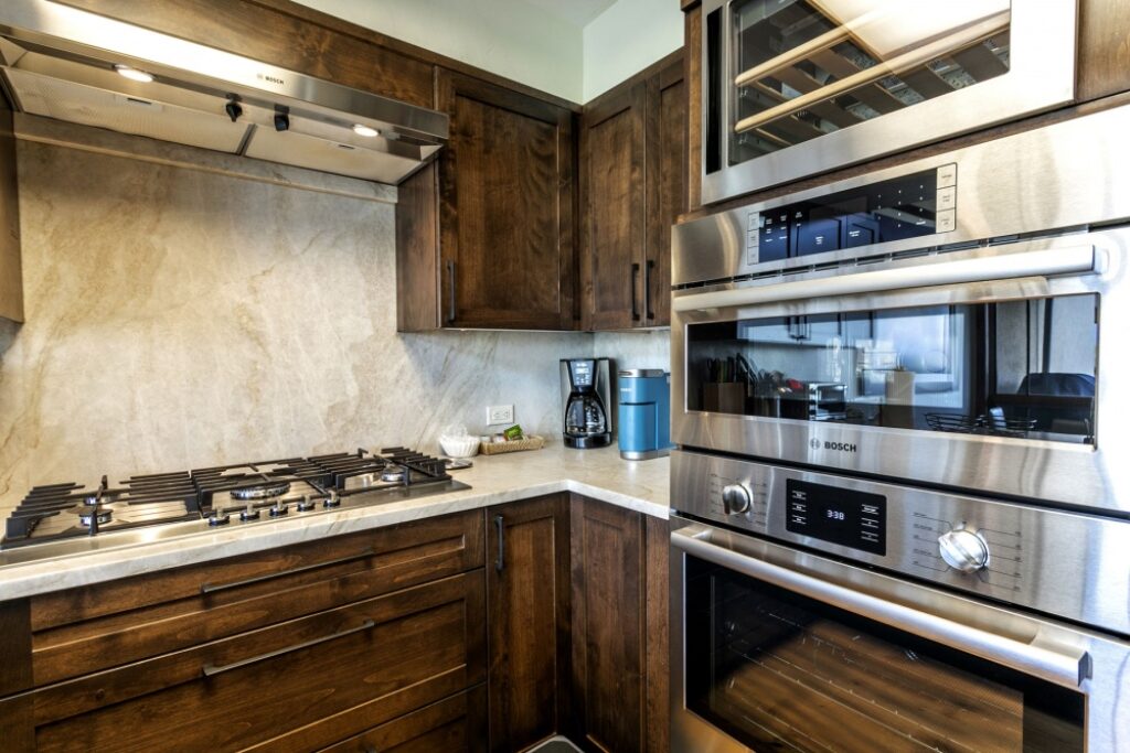 kitchen appliances in antlers at vail condo 621