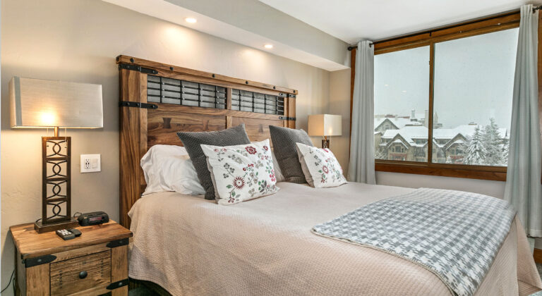 master bedroom of antlers at vail condo 601