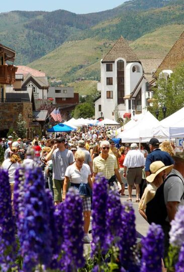 E Meadow Drive on a Sunday during Vail Farmers Market