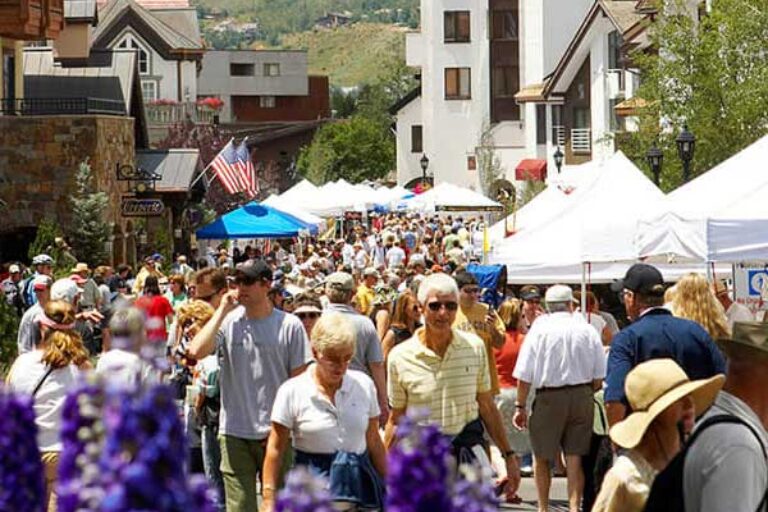 E Meadow Drive on a Sunday during Vail Farmers Market