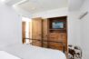 Queen bedroom of Antlers at Vail residence 520