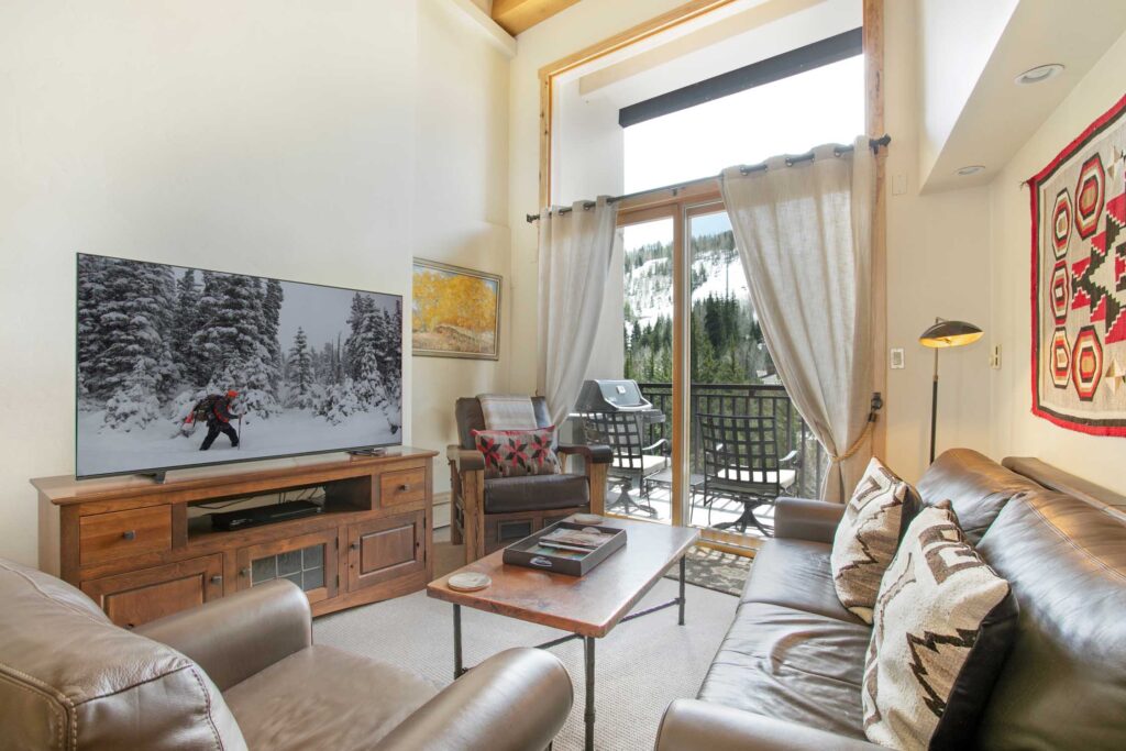 Living room of Antlers at Vail condo 707