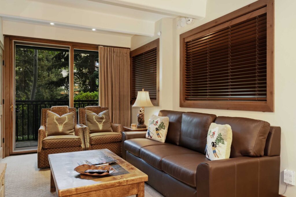 Living room of Antlers at Vail condo 109