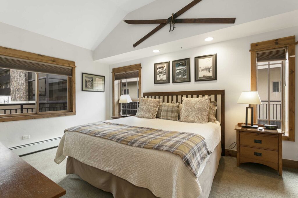 Bedroom of Antlers at Vail condo #514