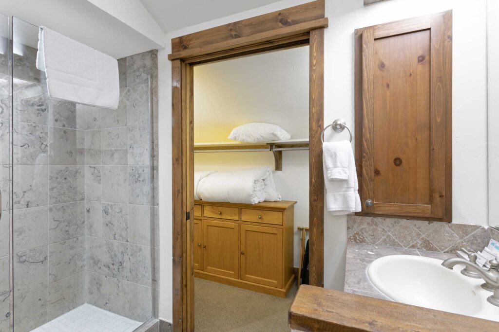 Bathroom of Antlers at Vail condo #514