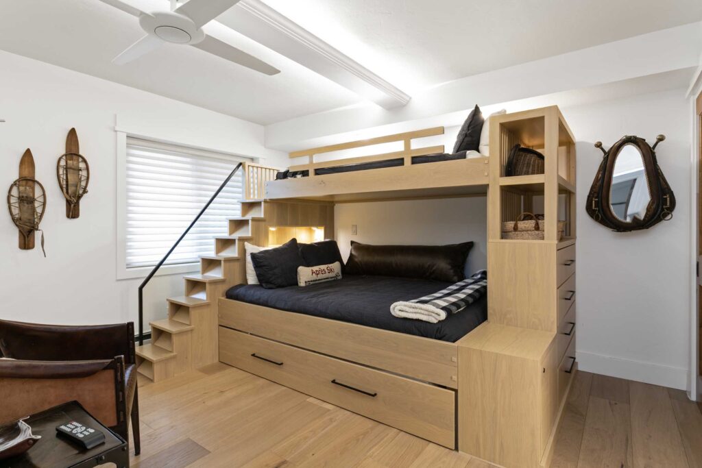 Twin bedroom of Antlers at Vail condo #520