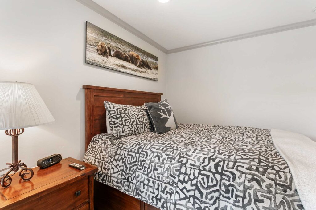 Master bedroom of Antlers at Vail condo 303