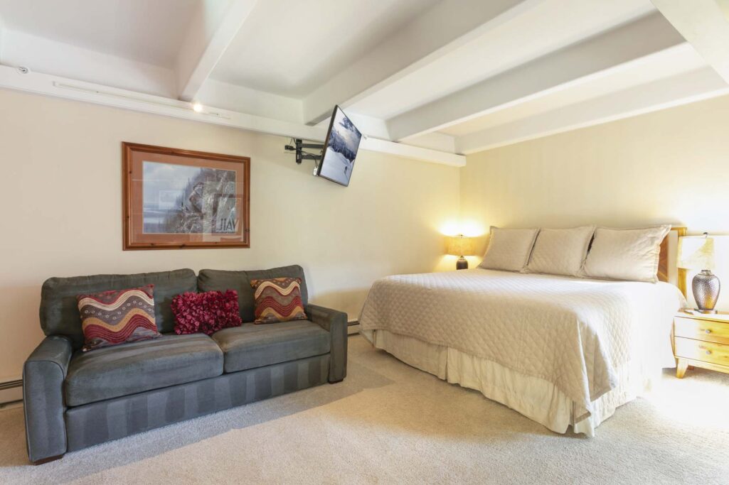Bedroom of Antlers at Vail studio 302