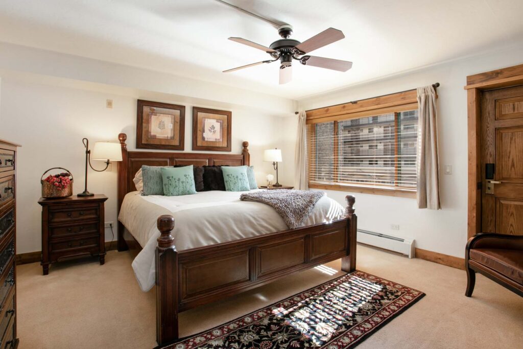 Master bedroom of Antlers at Vail residence 518