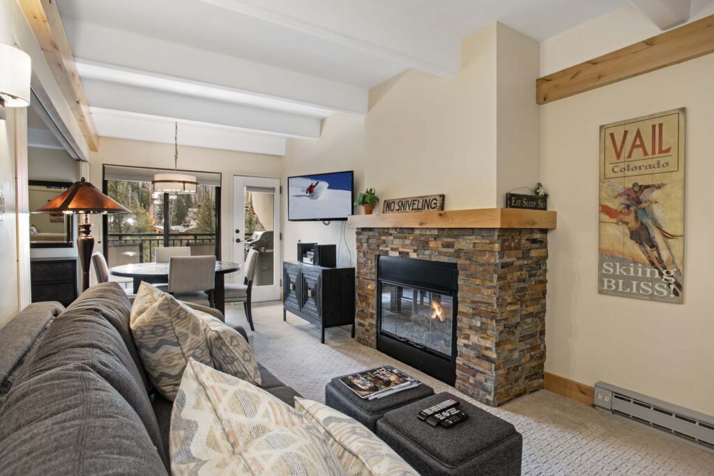 Living and dining areas of Antlers at Vail condo 604
