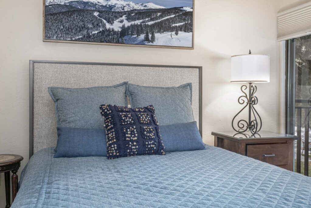 Master bedroom of Antlers at Vail condo 202