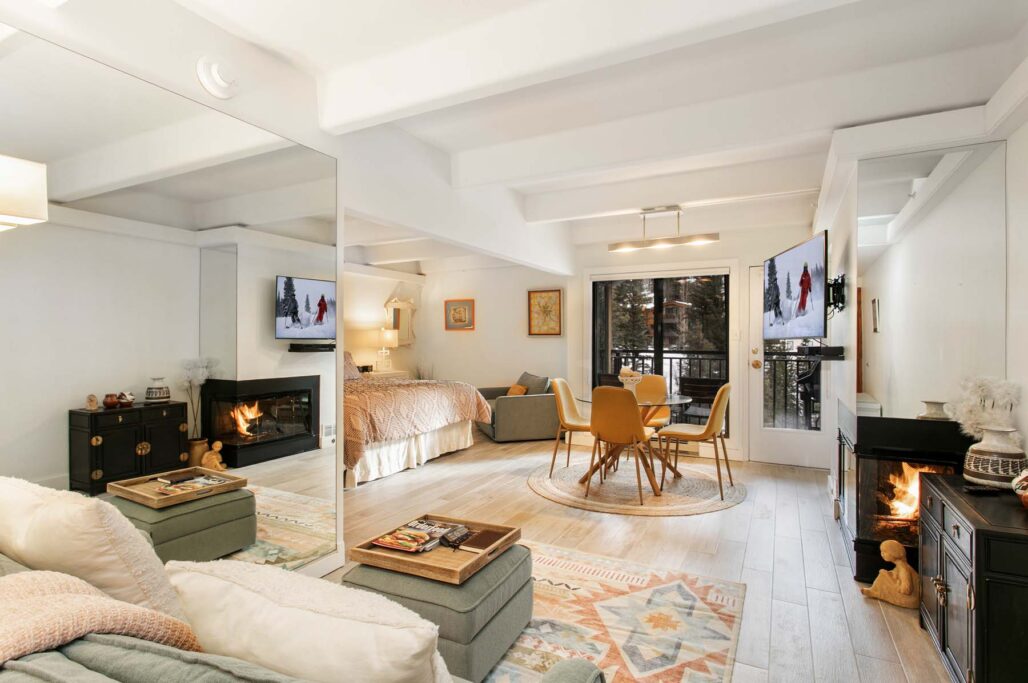 Living area of Antlers at Vail condo 310