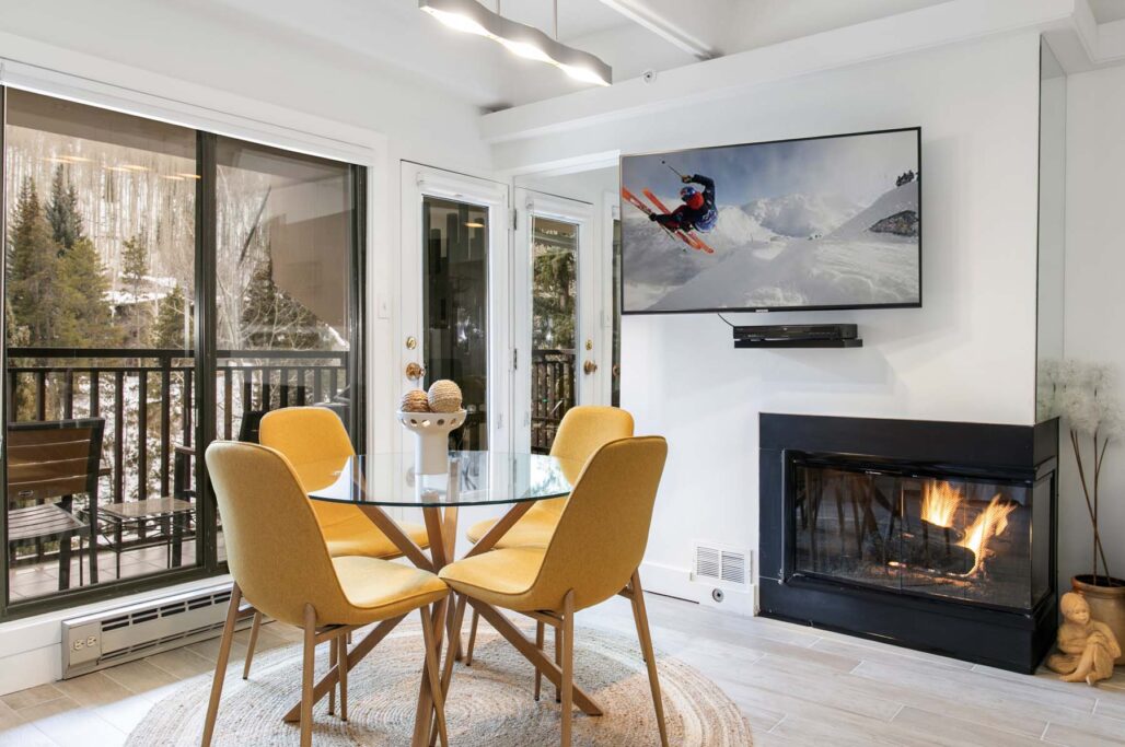 Dining area of Antlers at Vail condo 310