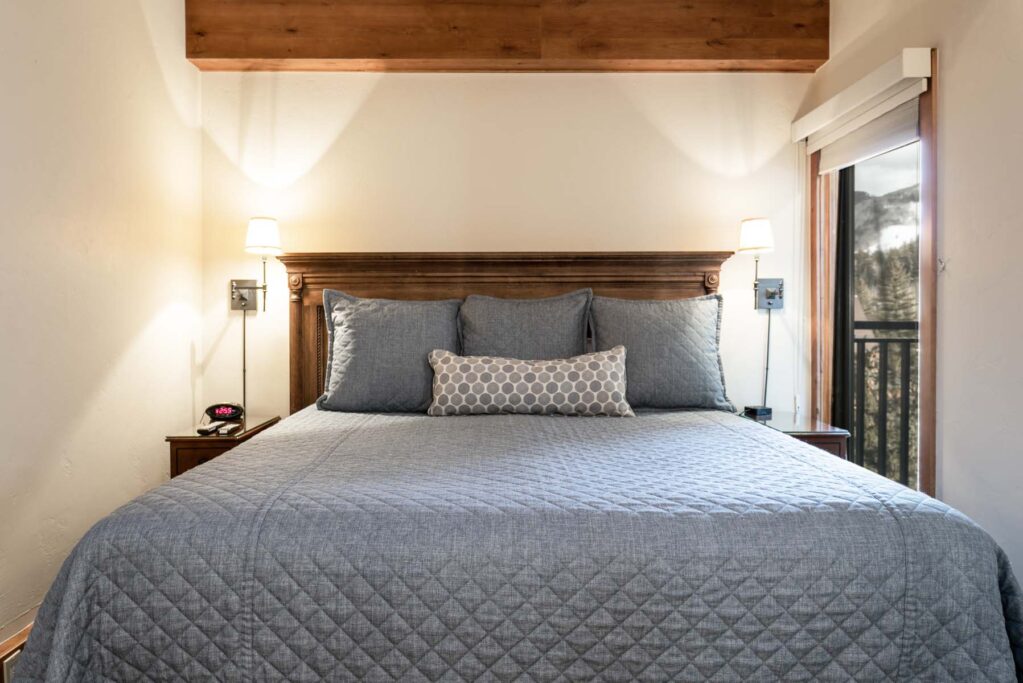 Bedroom of Antlers at Vail condo 602