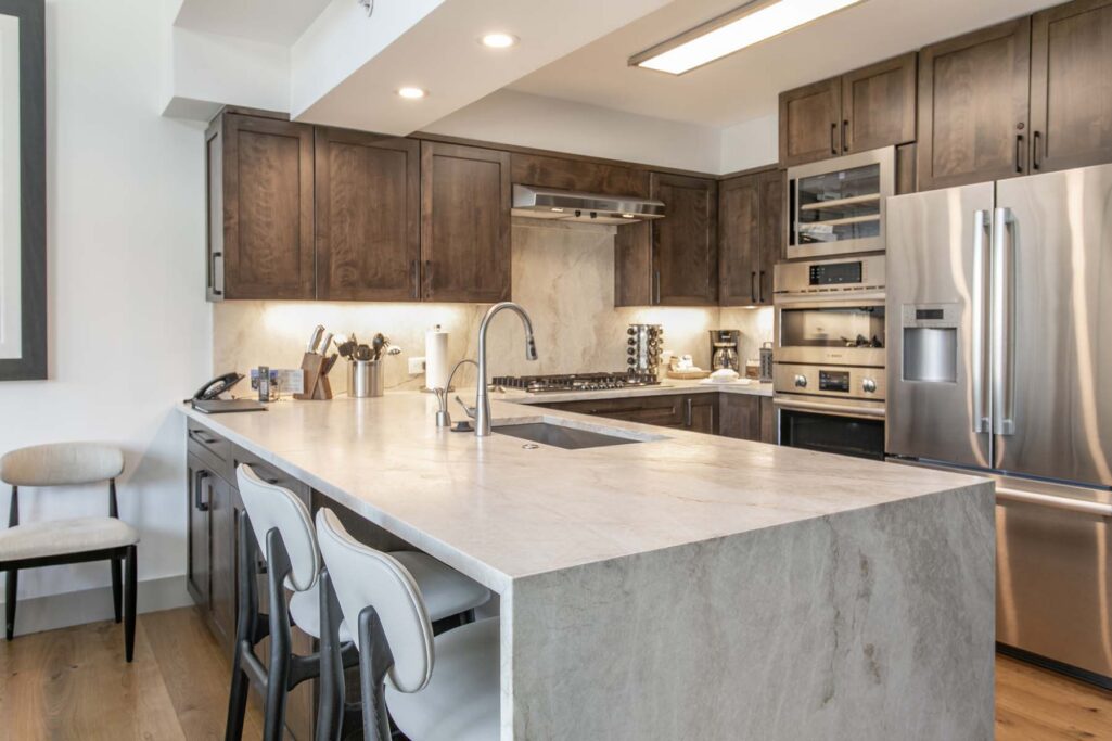 Full kitchen of Antlers at Vail four-bedroom diamond residence 621
