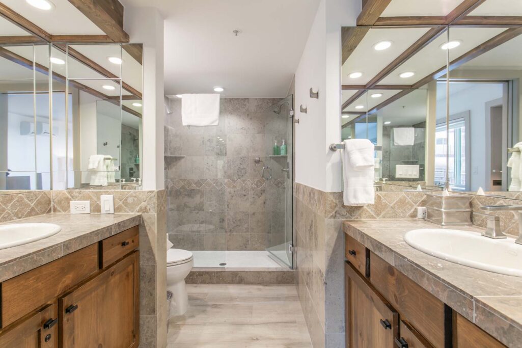 bathroom of Antlers at Vail four-bedroom diamond residence 621