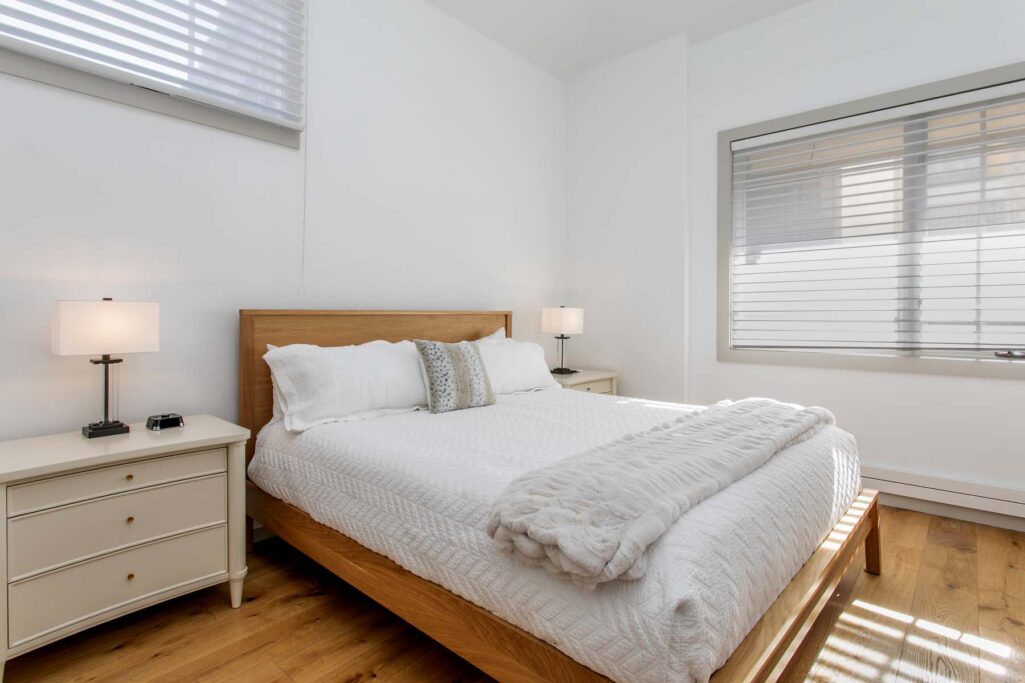 bedroom of Antlers at Vail four-bedroom diamond residence 621
